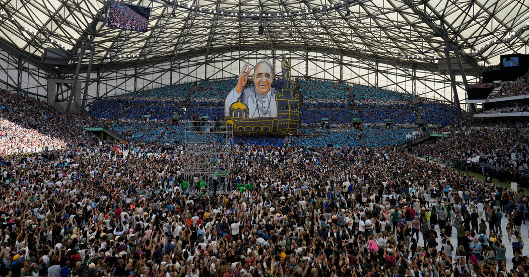 In Marseille, Francis Urges Europe to Heed the Plight of Migrants